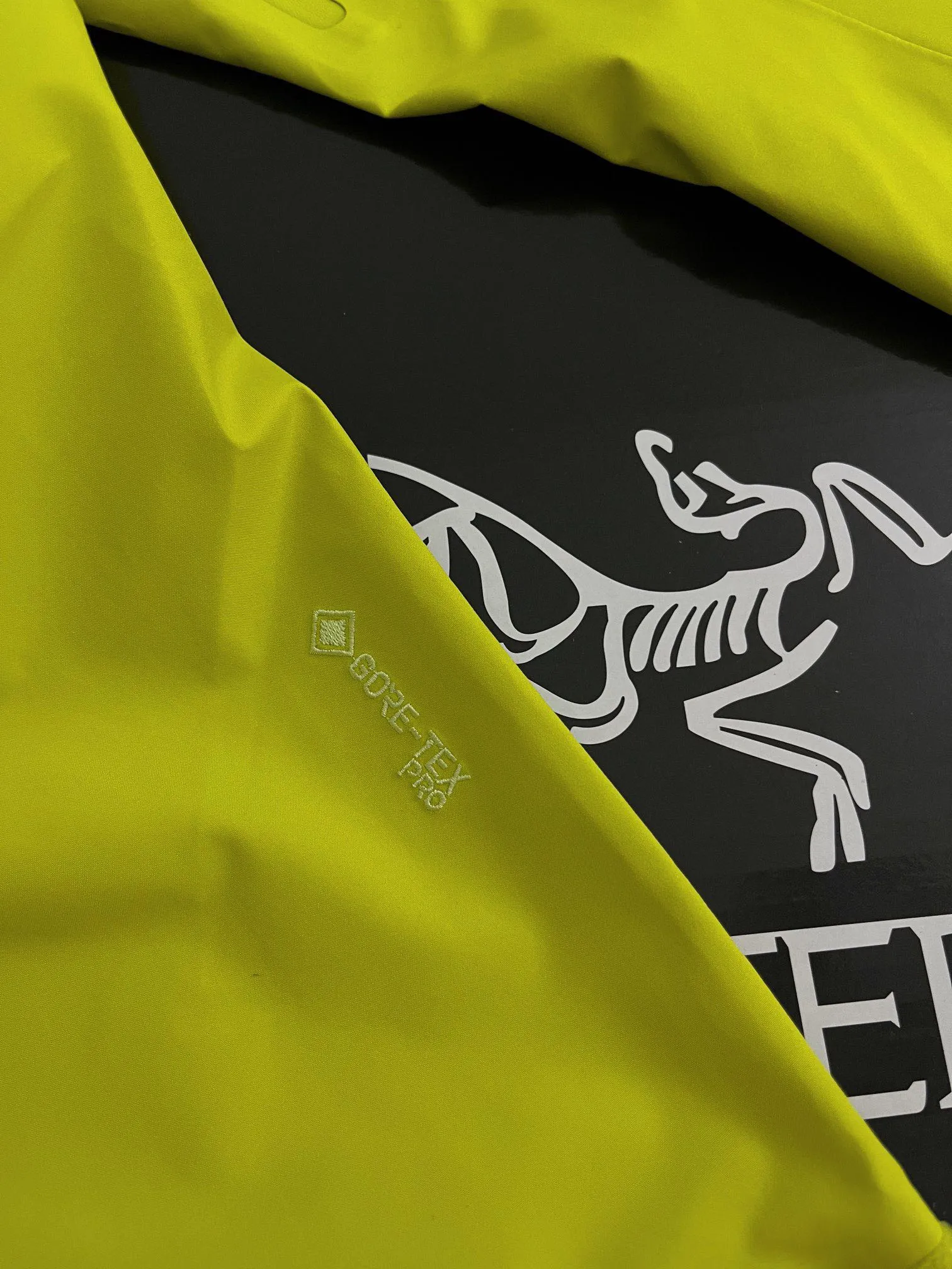 Arcteryx Alpha Series Sv 7 GORE-TEX Pro Logo 24SS Arc‘teryx ， 6 ， ， ， ！ Recco ， ， ！ . ， .！ ， Quality， . ！ ！ ！ ！ GORE-TEX 3.0 Logo ， ， ， ， ， ， ， ， 。 ， Black！ ！ Red Blue！ ！ ！ Size：S-XXL ： / / / ：76 78 80 82 84 ：60 62 64 66 68 ：47 48 49 50 51 S 90-120 M 120-140 L 140-160 XL 160-180 XXL 180